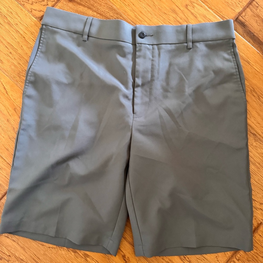 PGA Tour Golf Performance Shorts Men’s Size 36 Gray Grey Dri Fit Casual Chino